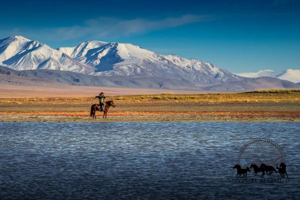 Visiting the Kazakh eagle hunters with Estancia Ranquilco